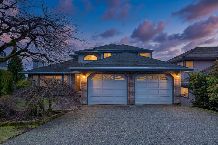 8 Greystone Place — photo 1