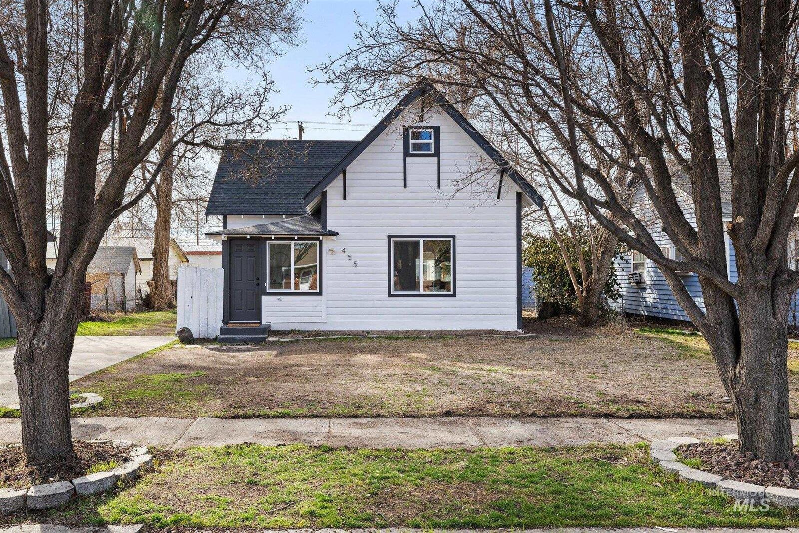 Property Photo:  455 S 2nd E  ID 83647 