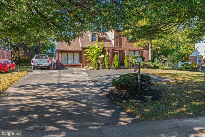 Property Photo:  2606 Springfield Road  PA 19008 
