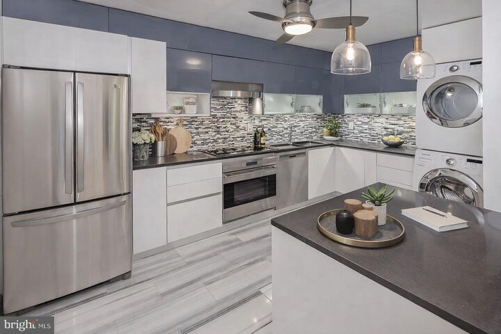 Property Photo: 5902 Mount Eagle Drive 809 VA 22303