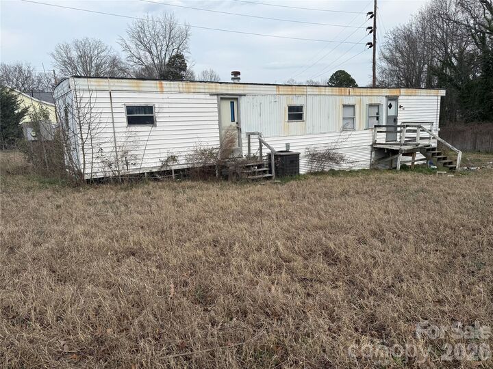 Property Photo:  100 Stella Street  SC 29710 