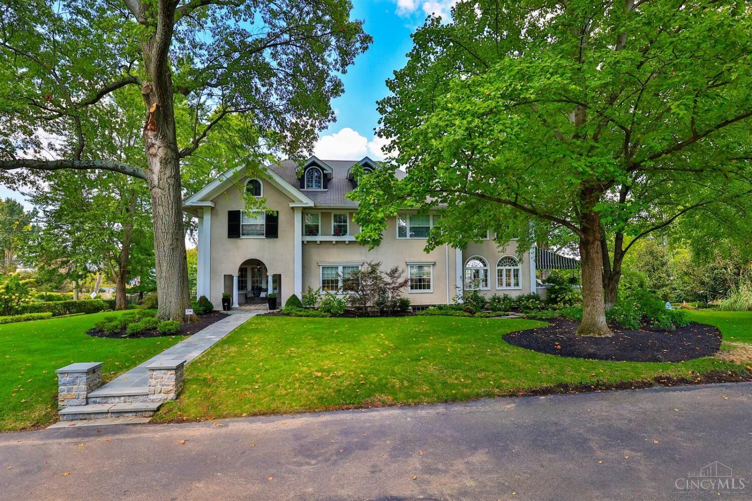 Property Photo:  3506 Vista Terrace  OH 45208 