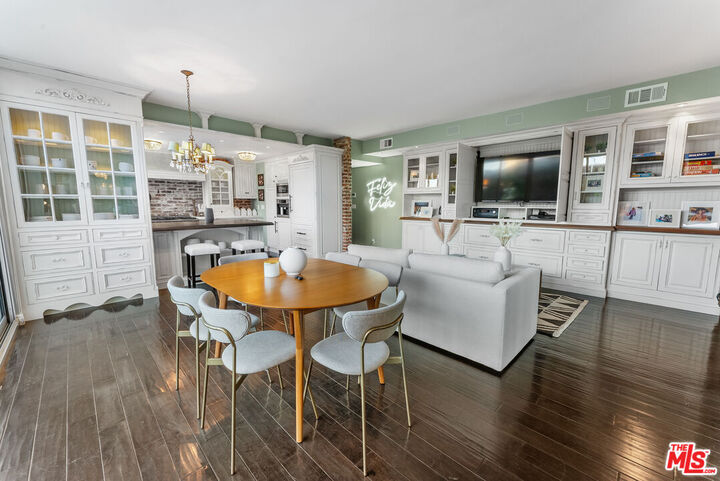 Property Photo:  17366 W Sunset Blvd  CA 90272 