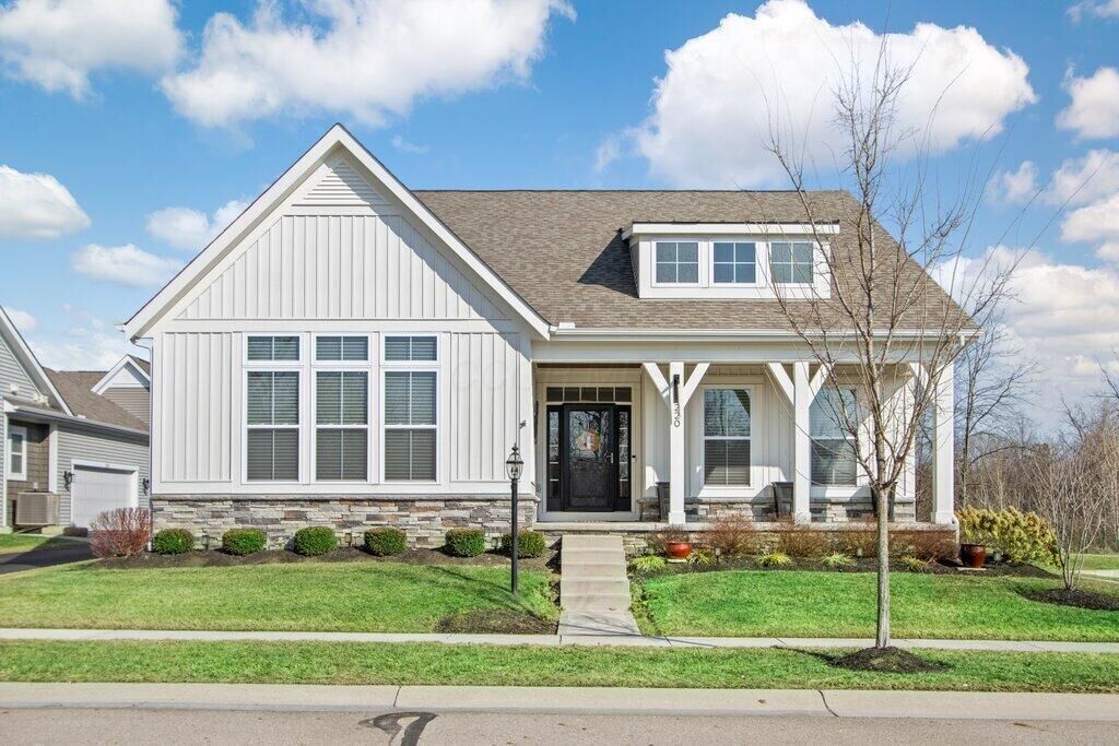 Property Photo: 220 Honeywood N Drive OH 43021