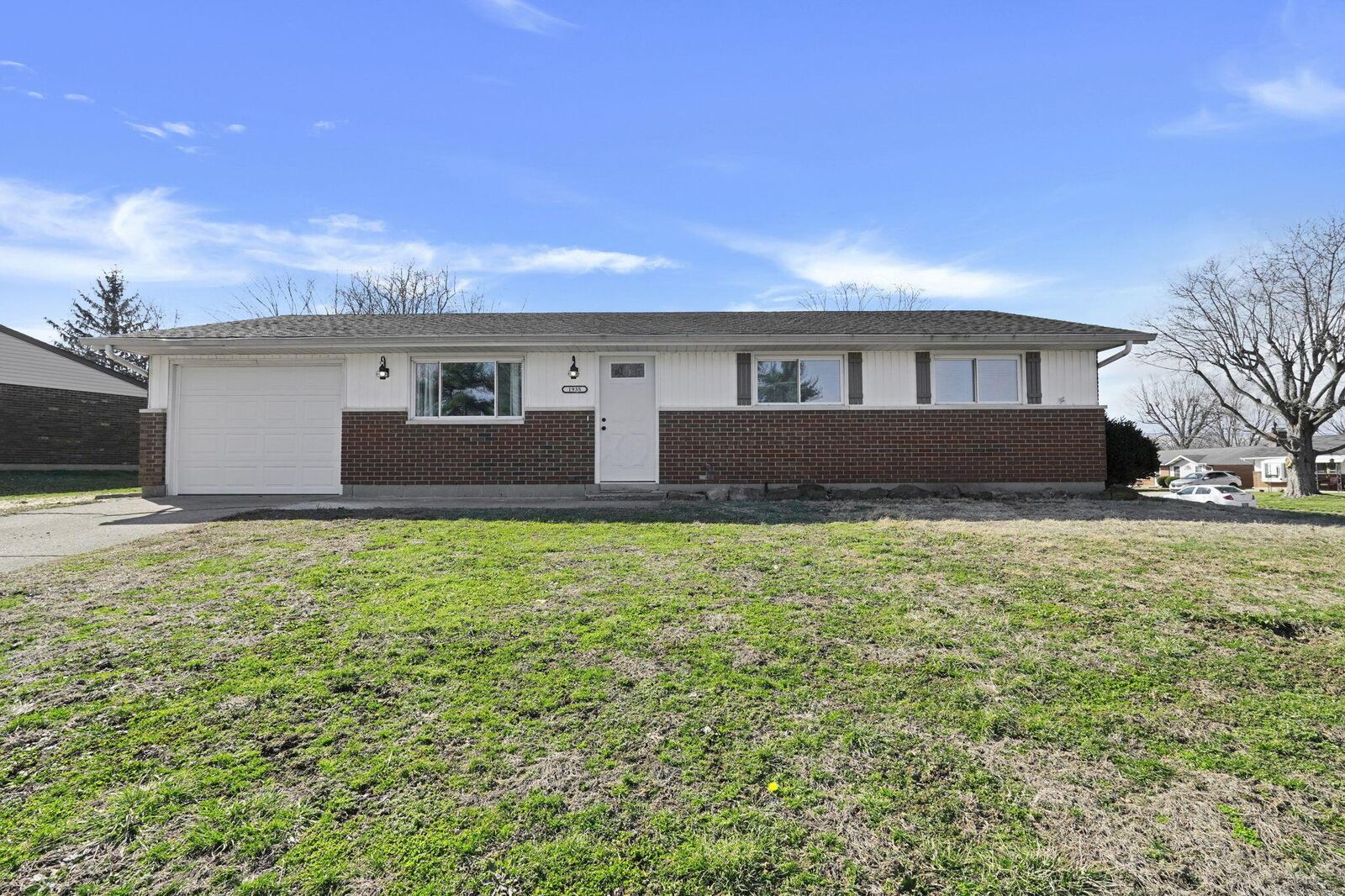 Property Photo:  1935 Arapaho Drive  OH 43113 