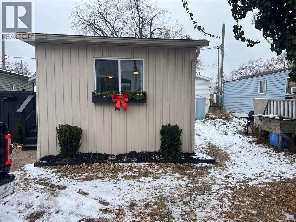 Property Photo:  3 Bonita  ON N8W 2B4 