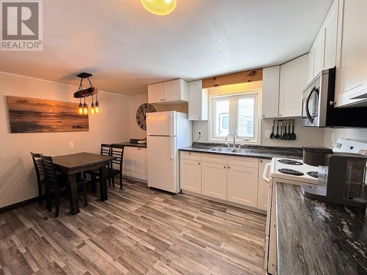 Property Photo:  10 Jackson Cres  ON P0T 2E0 