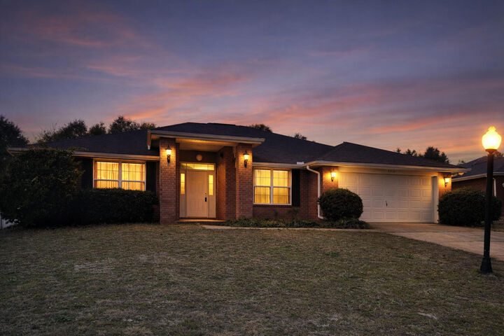 Property Photo: 6353 Havenmist Lane FL 32536