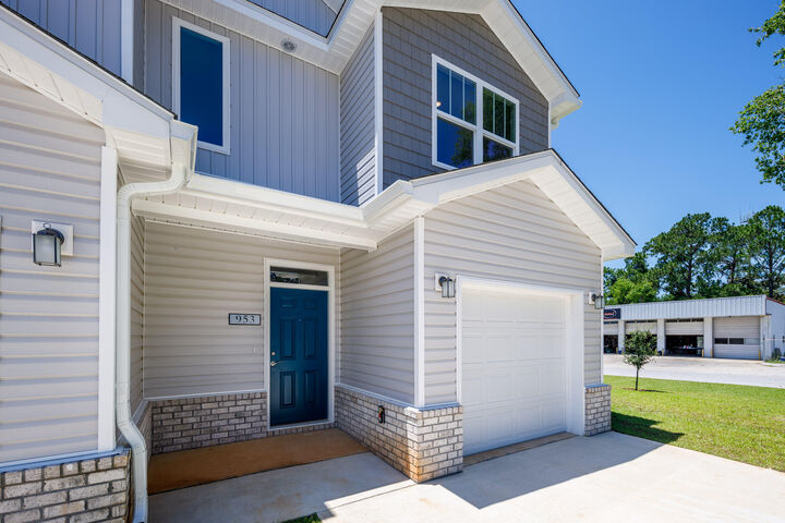 Property Photo:  969 Skylark Road  FL 32569 