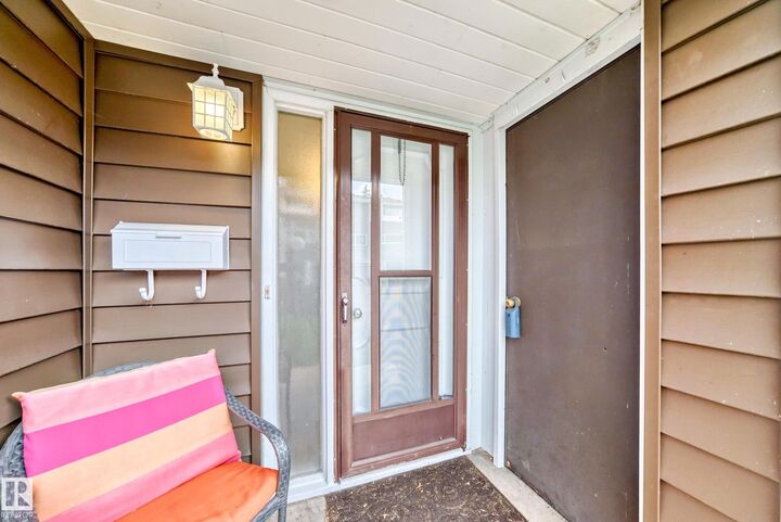 Property Photo:  1049 Millbourne Road NW  AB T6K 2K2 