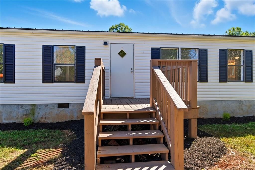 Property Photo:  176 Westmoreland Meadows Drive  GA 30528 