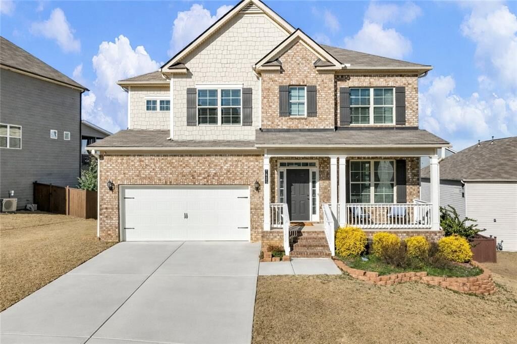 Property Photo: 7655 Farrow Pass Circle GA 30028