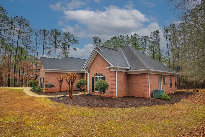 Property Photo: 202 Winding Lake Drive GA 31811