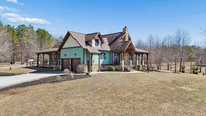 Property Photo: 925 River Bluffs Drive TN 37347