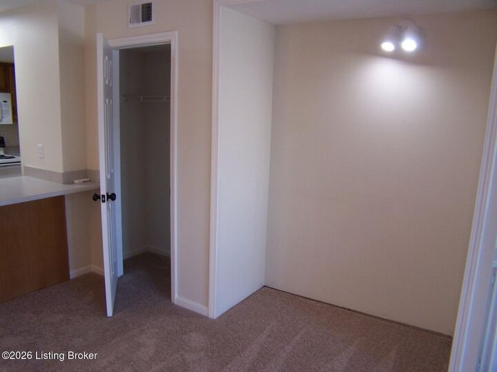 Property Photo:  2726 Hollywood Terrace 112  KY 40206 