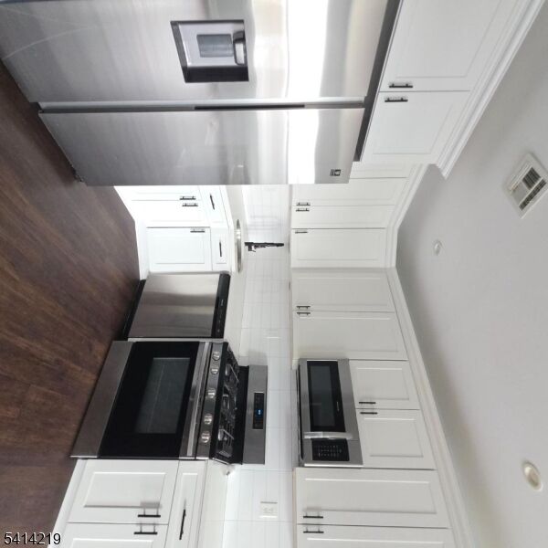 Property Photo:  322 Rutherford Blvd  NJ 07014 