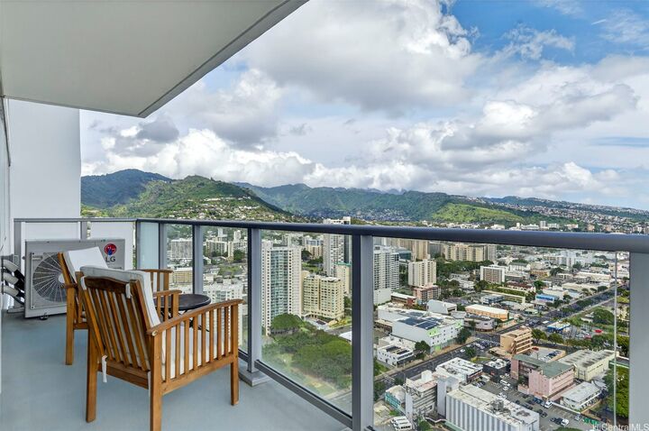 Property Photo:  1515 Liona Street 4101  HI 96814 
