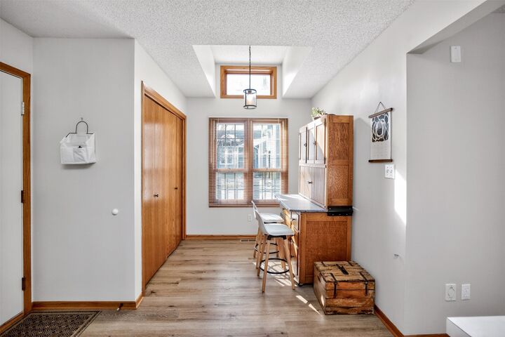 Property Photo:  2428 81st Circle  IA 50322 