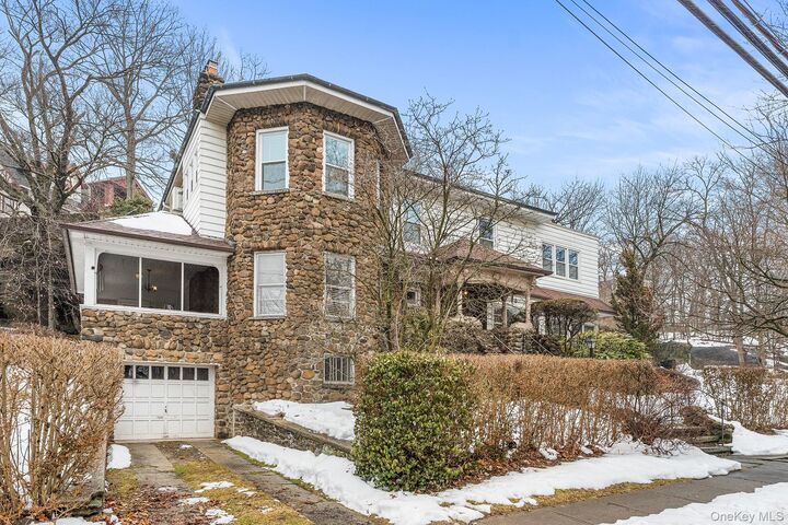 Property Photo:  290 Park Hill Avenue  NY 10705 