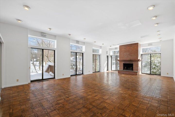 Property Photo:  3 Runyon Place  NY 10583 