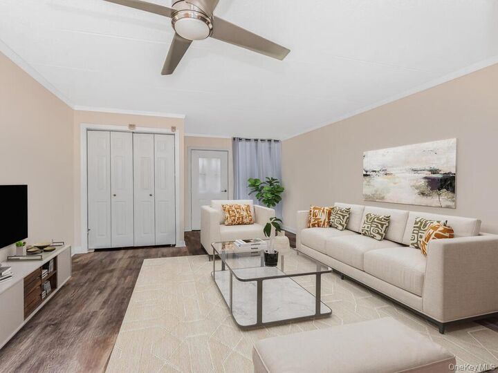 Property Photo:  121 Sunset Boulevard 10121  NY 10473 