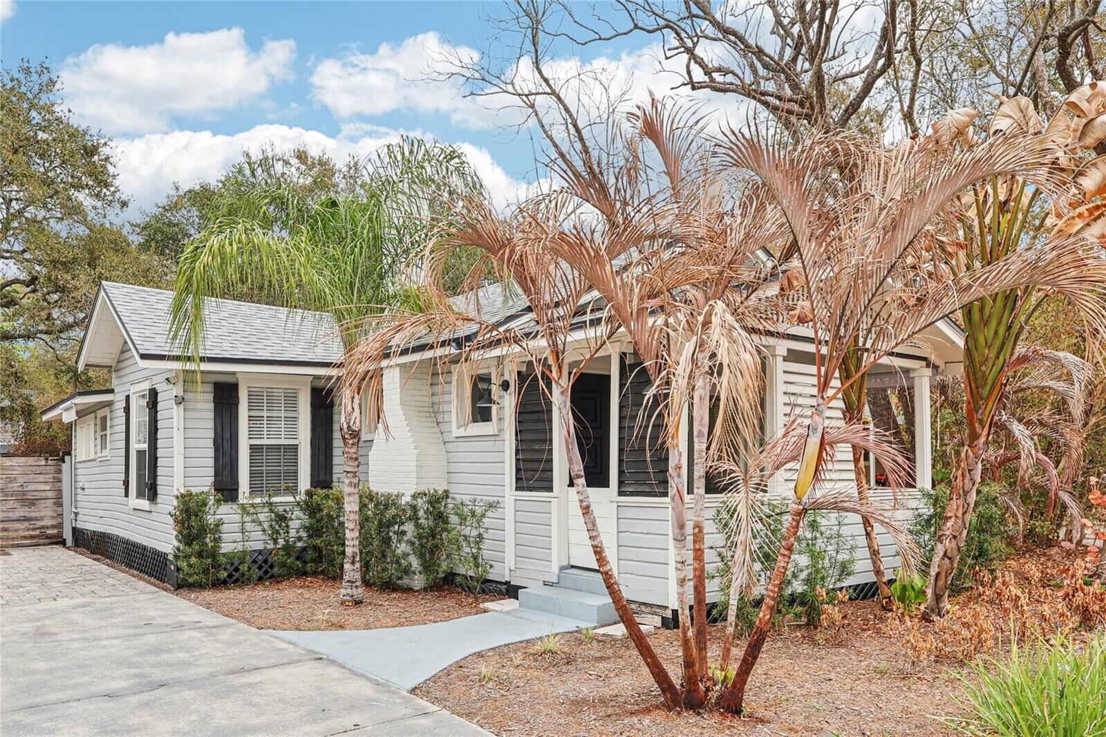 Property Photo:  137 E Grant Street  FL 32806 