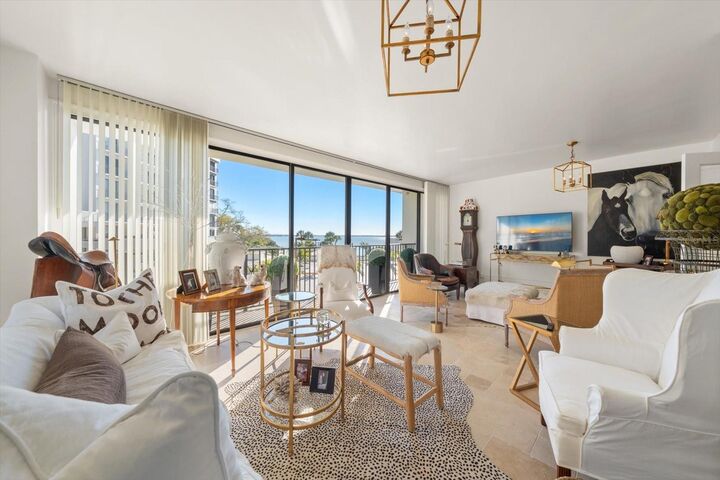 Property Photo: 8 Belleview Boulevard 203 FL 33756