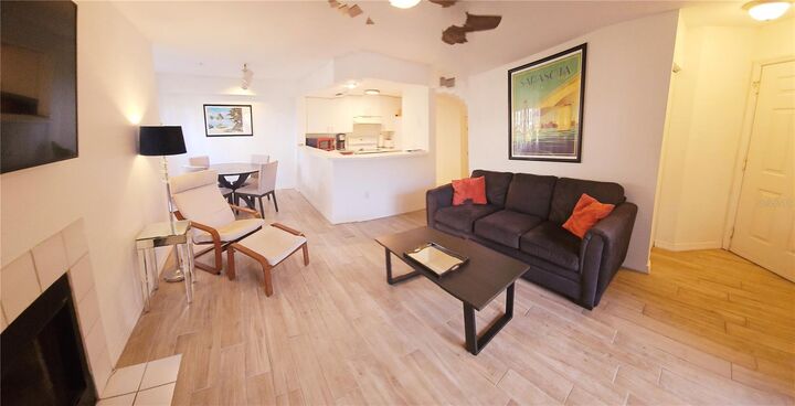 Property Photo: 850 S Tamiami Trail 704 FL 34236