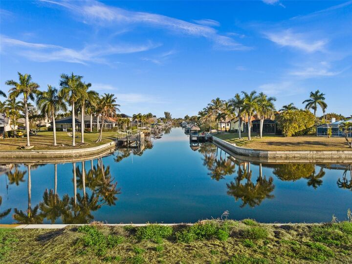 Property Photo:  2623 SW 35th Lane  FL 33914 