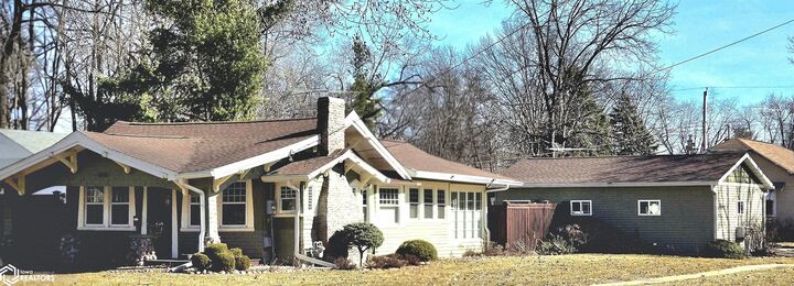 Property Photo:  1038 S Starr Avenue  IA 52601 