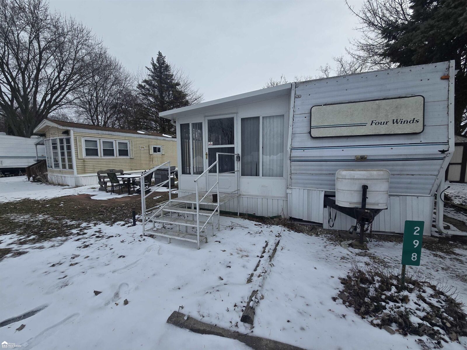 Property Photo: 10001 E Goodall Road 298 MI 48429