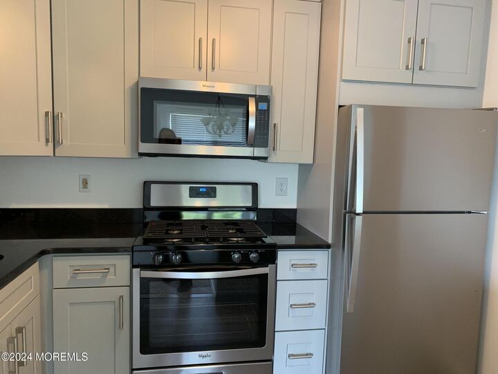 Property Photo:  462 Magnolia Court  NJ 07731 