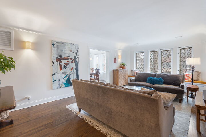 Property Photo: 1118 Washington Boulevard 1A IL 60302