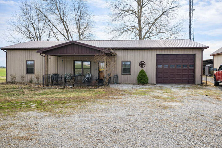 Property Photo:  628 Harsy Road  IL 62832 