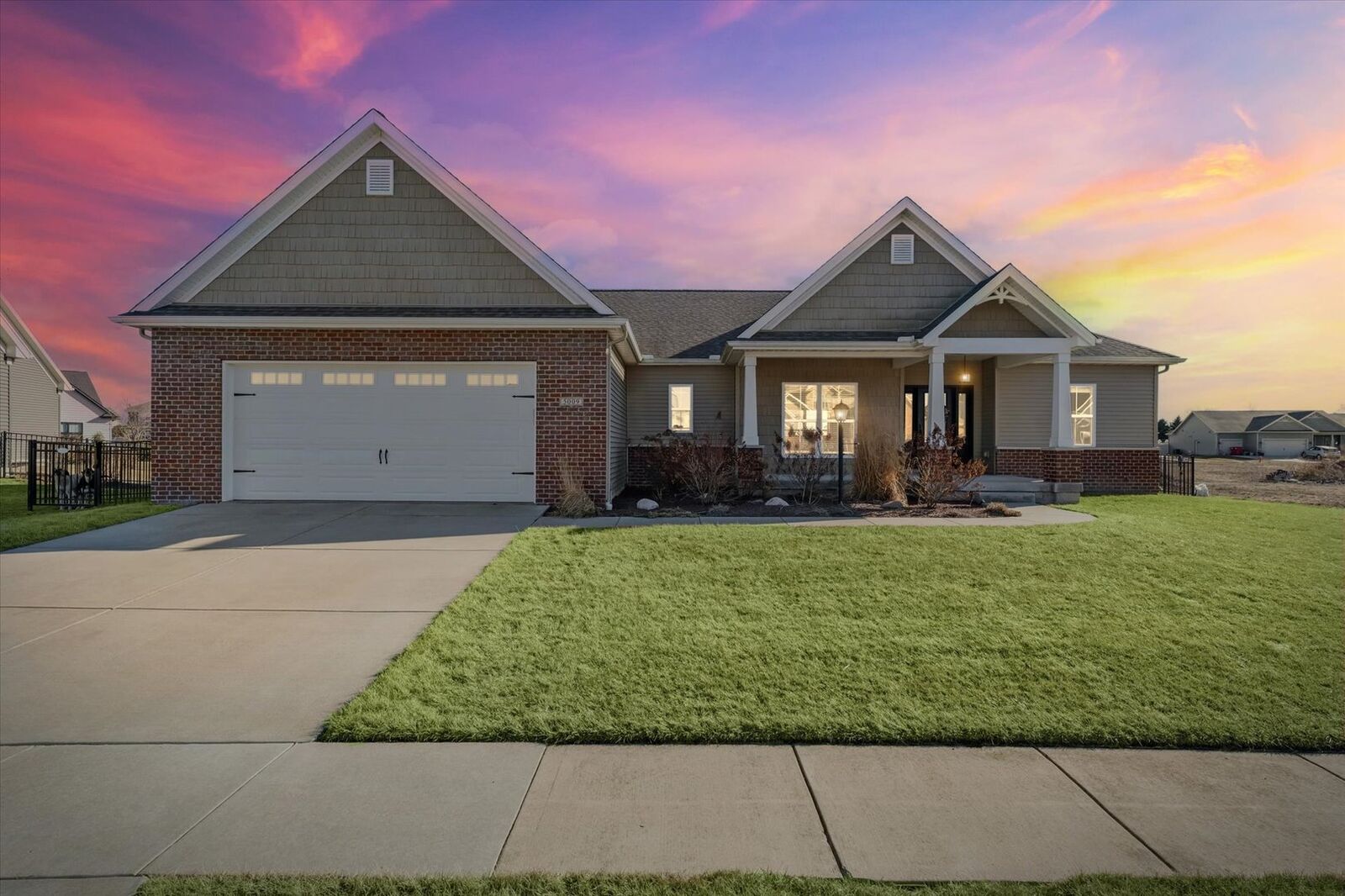 Property Photo:  5009 Abbey Fields Drive  IL 61822 