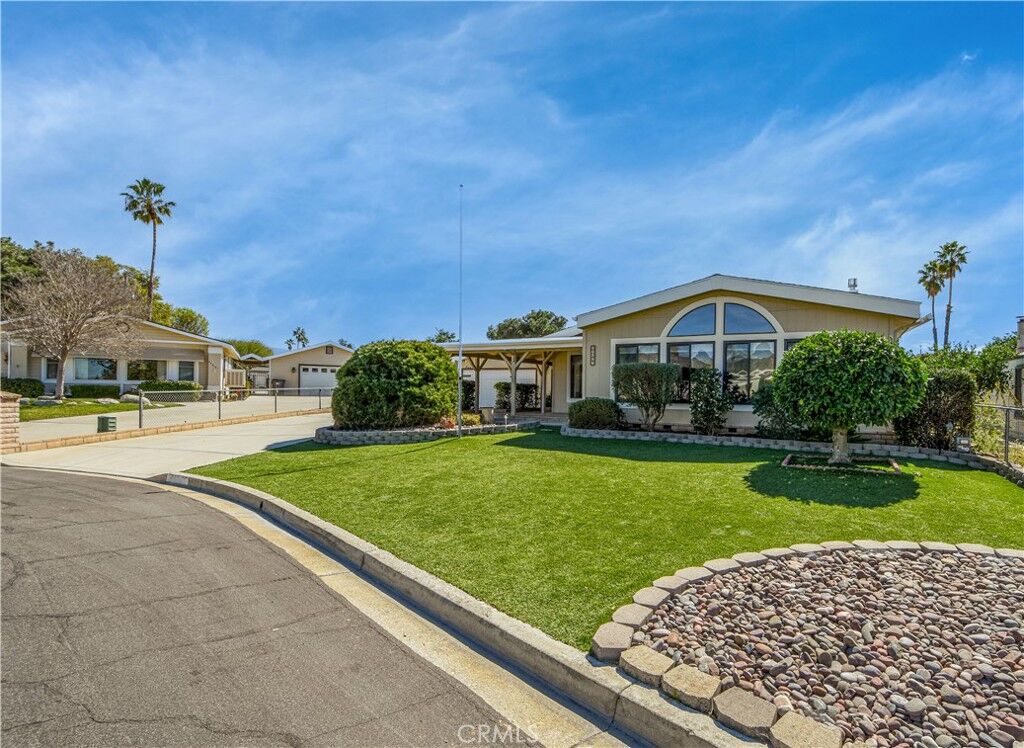 Property Photo: 44607 Springwood CA 92544