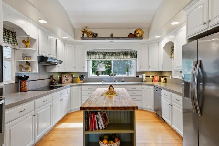 Property Photo:  11818 Upper Circle Drive  CA 95949 