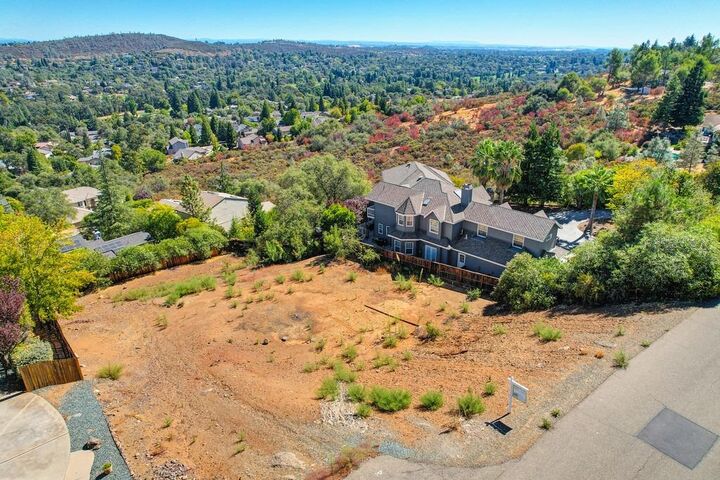 Property Photo: 3299 Woodleigh Lane CA 95682