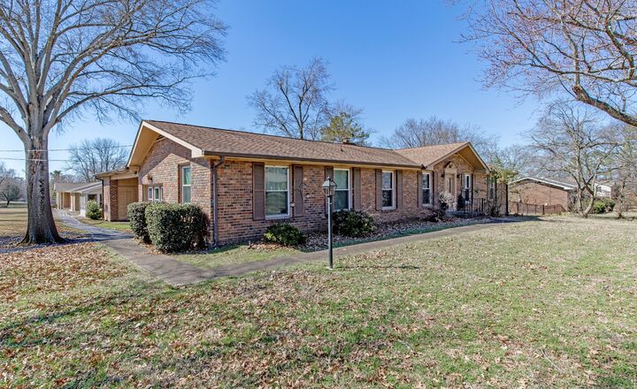 Property Photo:  158 Indian Lake Rd  TN 37075 