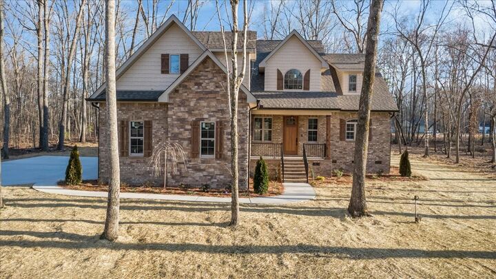 Property Photo:  181 Station Circle  TN 37388 