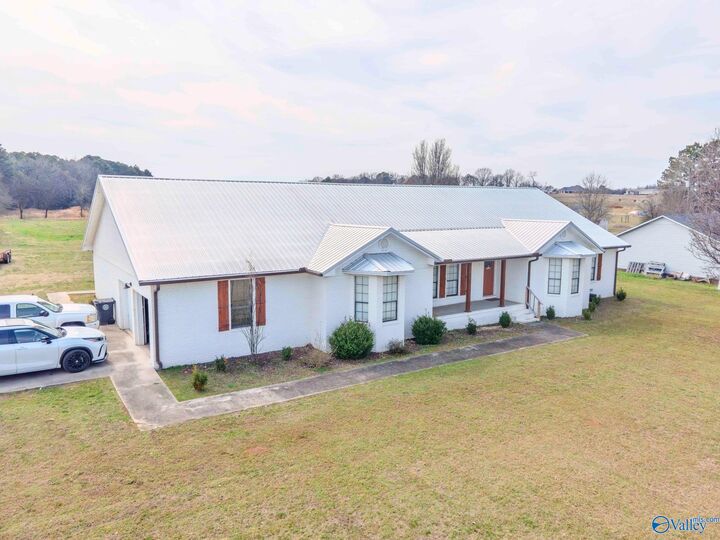 Property Photo: 1646 County Road 439 AL 35643