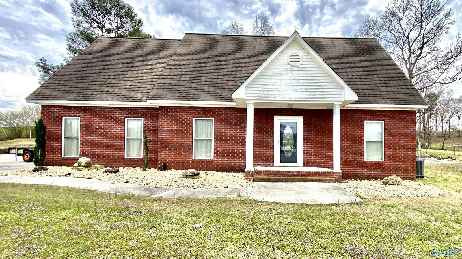 Property Photo:  2574 Union Chapel Road  AL 35175 