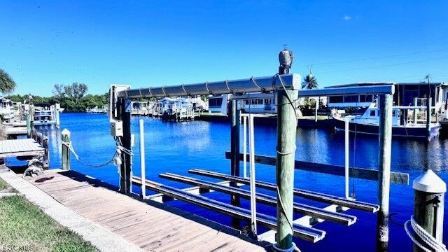 Property Photo:  14669 Paul Revere Loop  FL 33917 