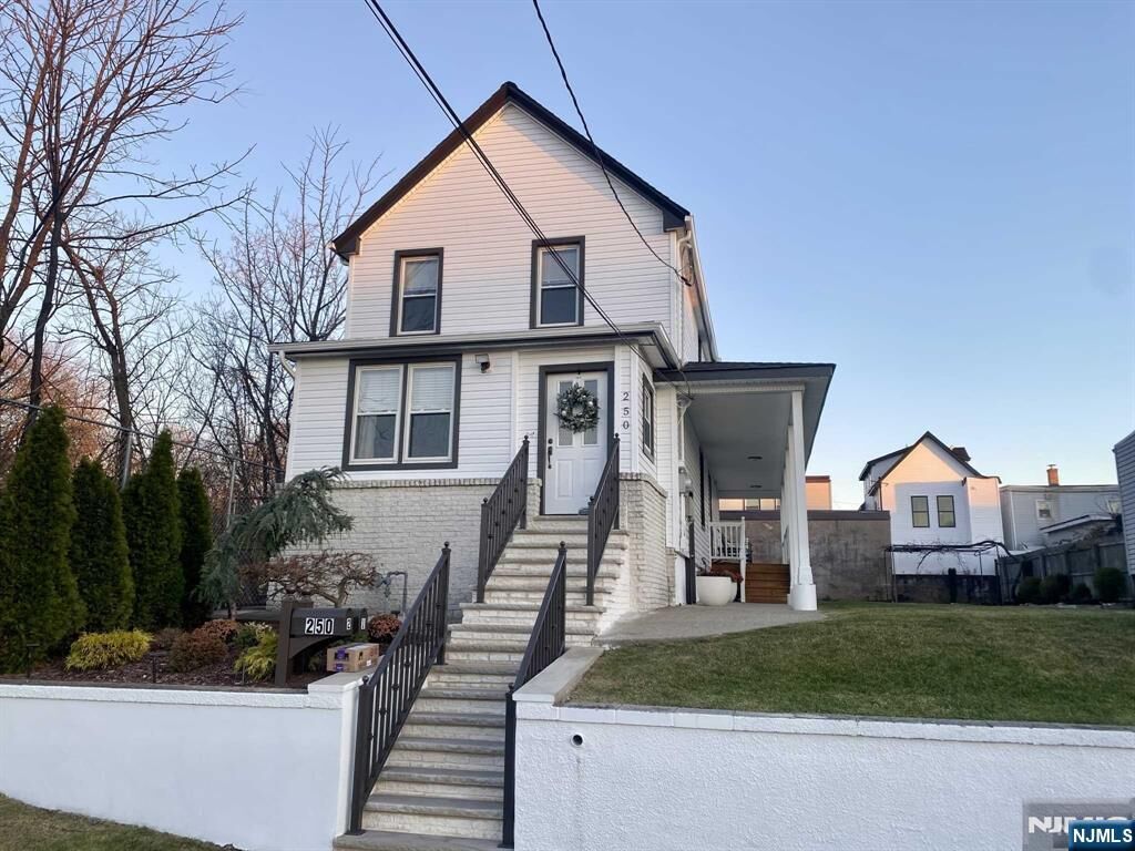 Property Photo:  250 Chase Avenue 2  NJ 07071 