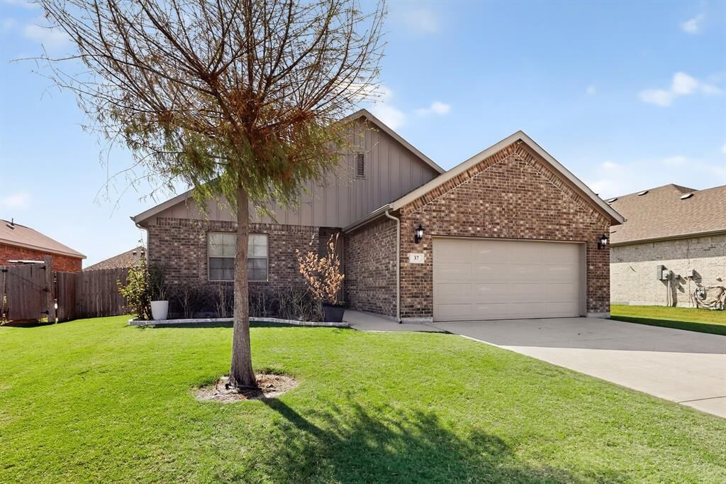 Property Photo: 37 Pleasant Valley TX 76266