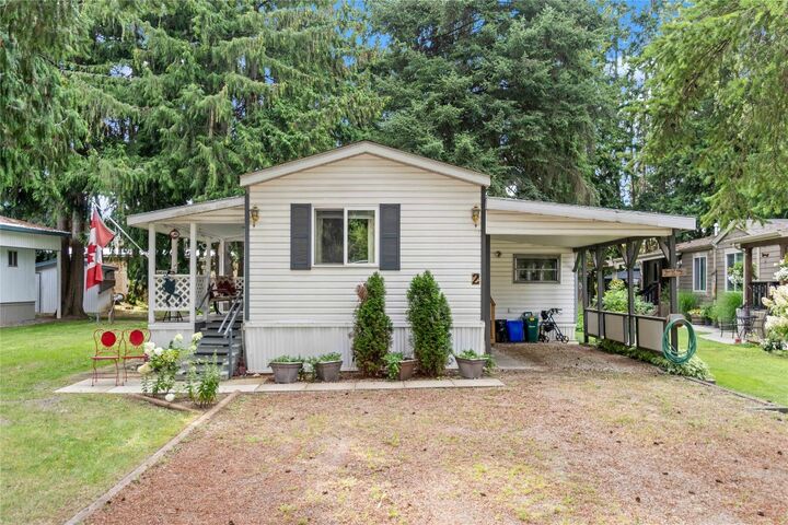 5161 63 Avenue NE 2 — photo 1
