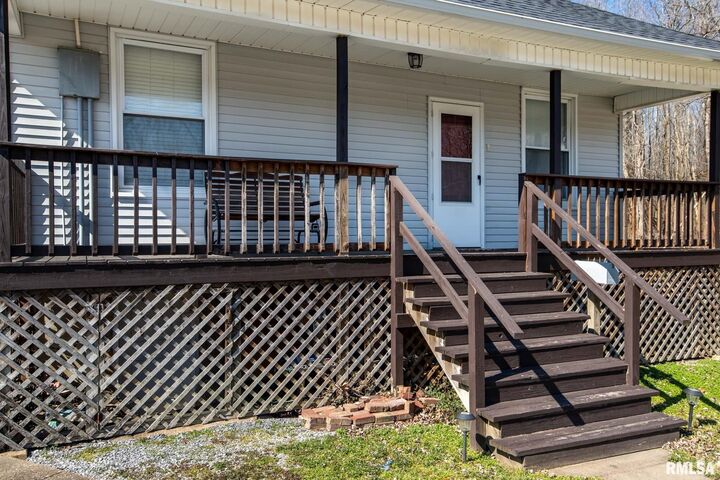 Property Photo:  1414 Newton Avenue  IL 62951 