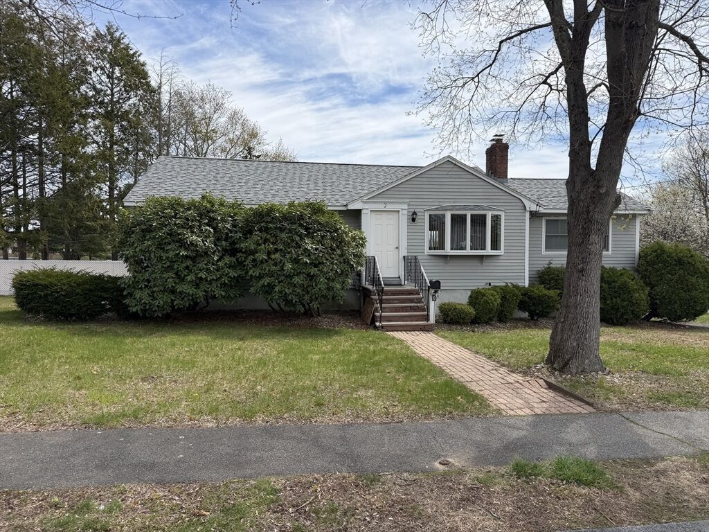 Property Photo:  2 Sachem Road  MA 01960 