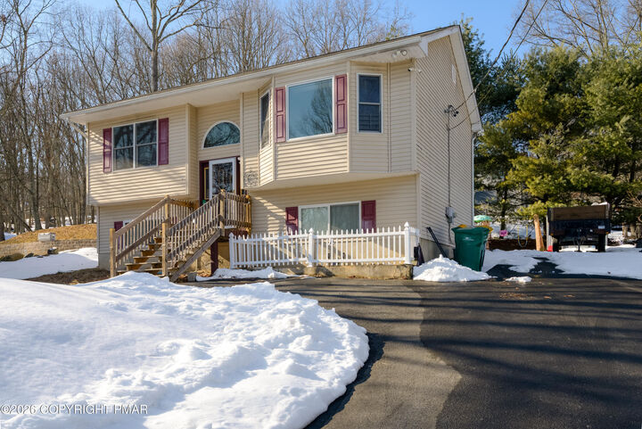 Property Photo:  907 Tamaqua Road  PA 18302 