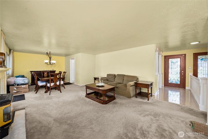 Property Photo: 32229 24th Avenue SW WA 98023